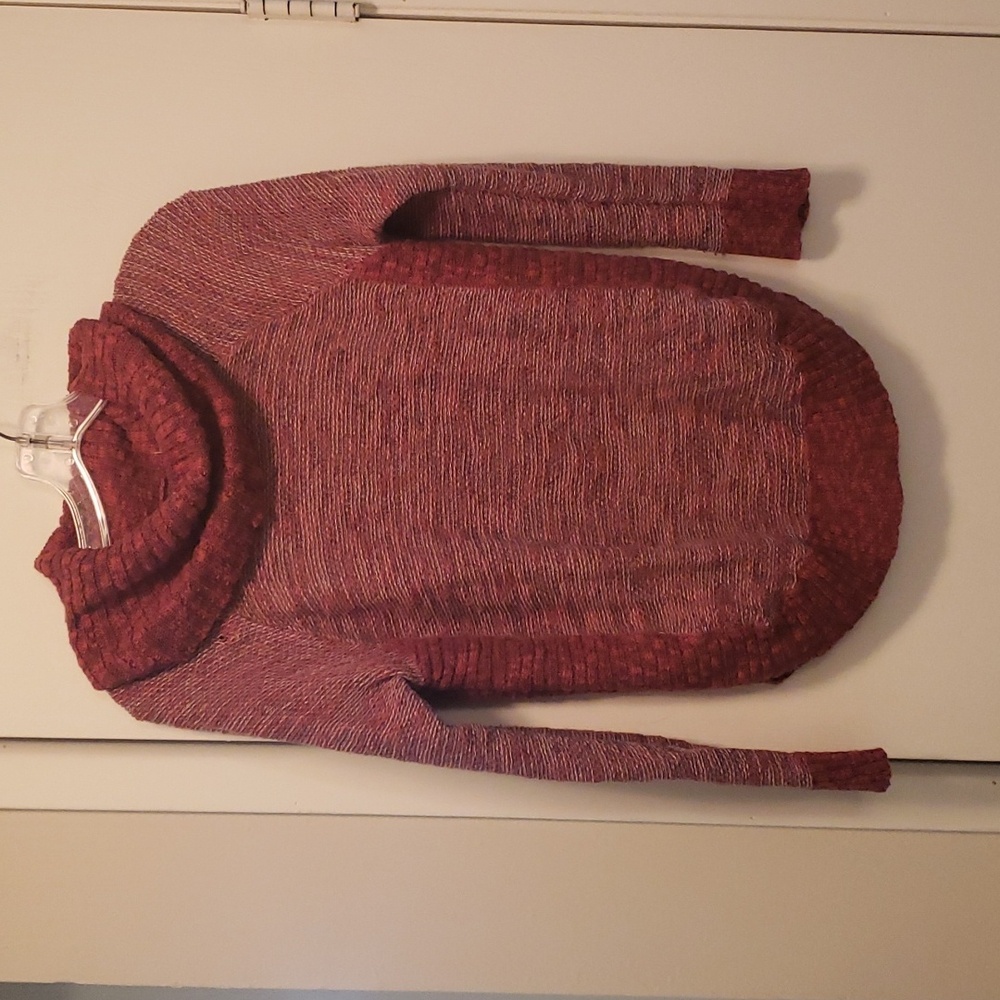 $5 FEBRUARY SALE Maurices Red Sweater size M